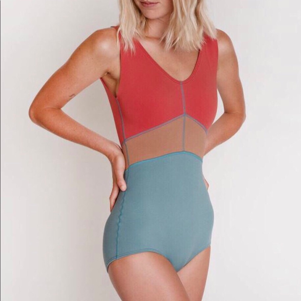 Seea Saili C-Skin Surfsuit Swimsuit Dahlia XL